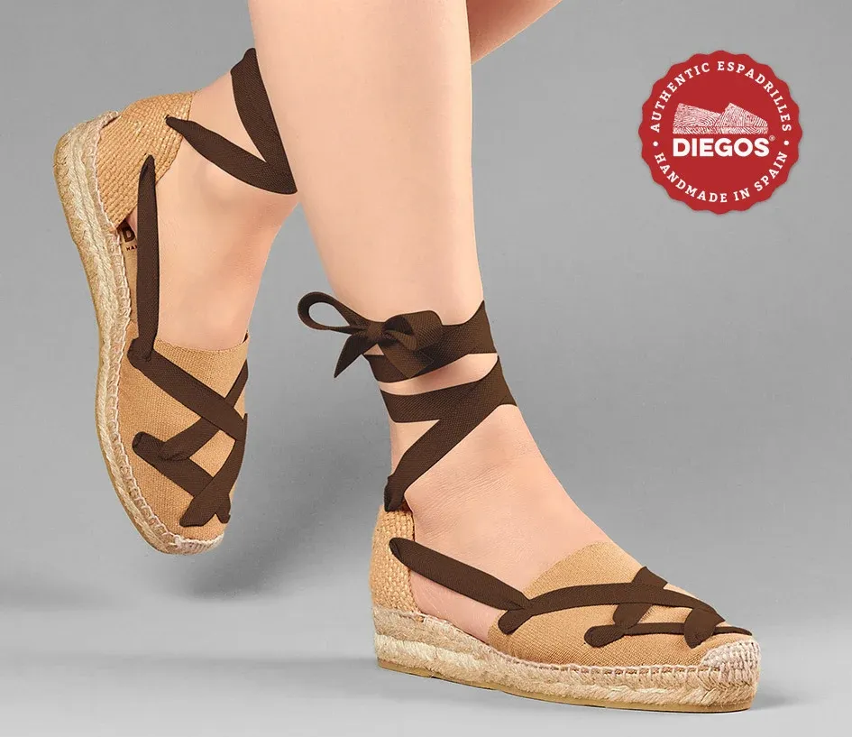 Alpargatas clásicas cordones Lola cuña baja yute